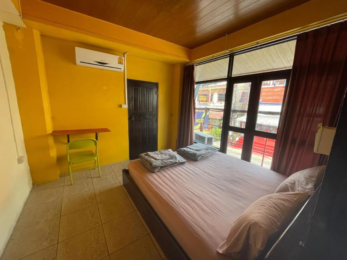 Over The Moon Hostel Ban Houayxay Exteriér fotografie