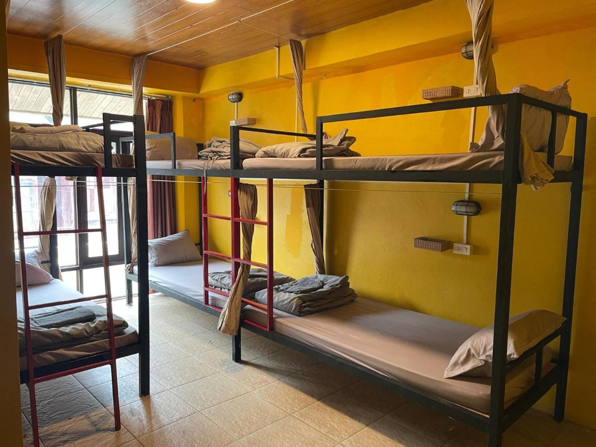 Over The Moon Hostel Ban Houayxay Exteriér fotografie