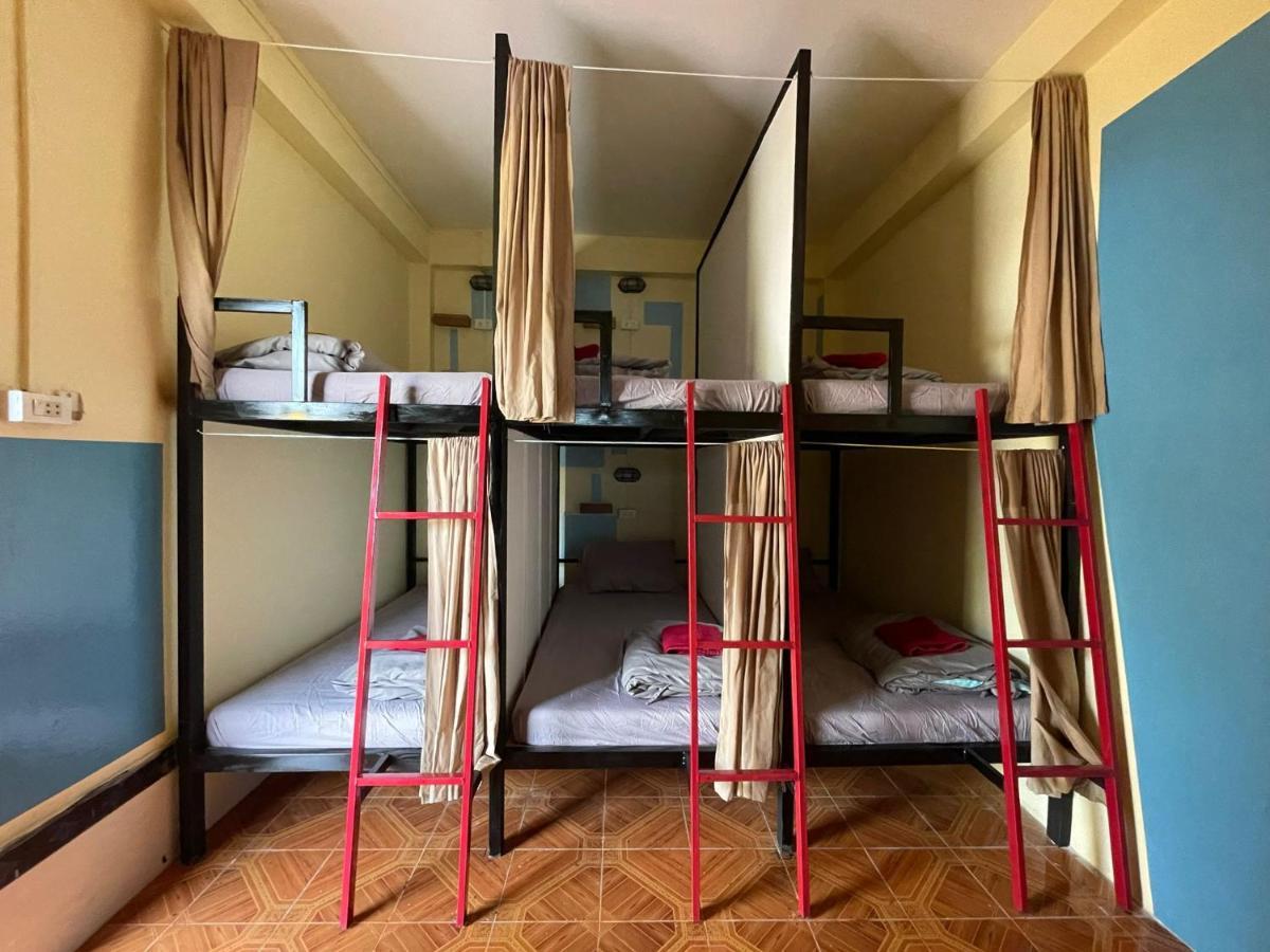 Over The Moon Hostel Ban Houayxay Exteriér fotografie
