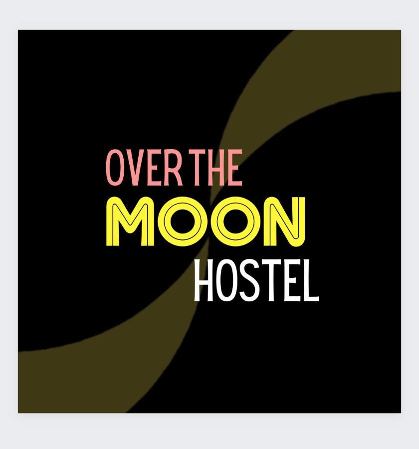 Over The Moon Hostel Ban Houayxay Exteriér fotografie