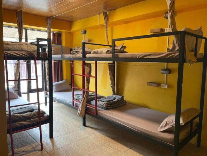 Over The Moon Hostel Ban Houayxay Exteriér fotografie